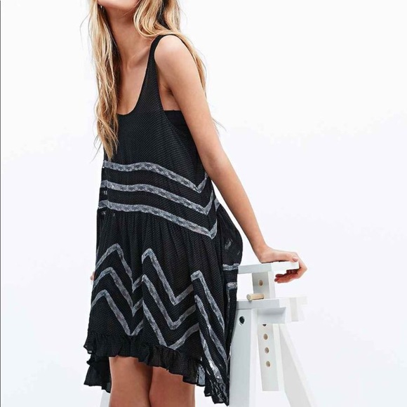 NWOT Free People Lace Trapeze Slip Black sz Small - Picture 2 of 7